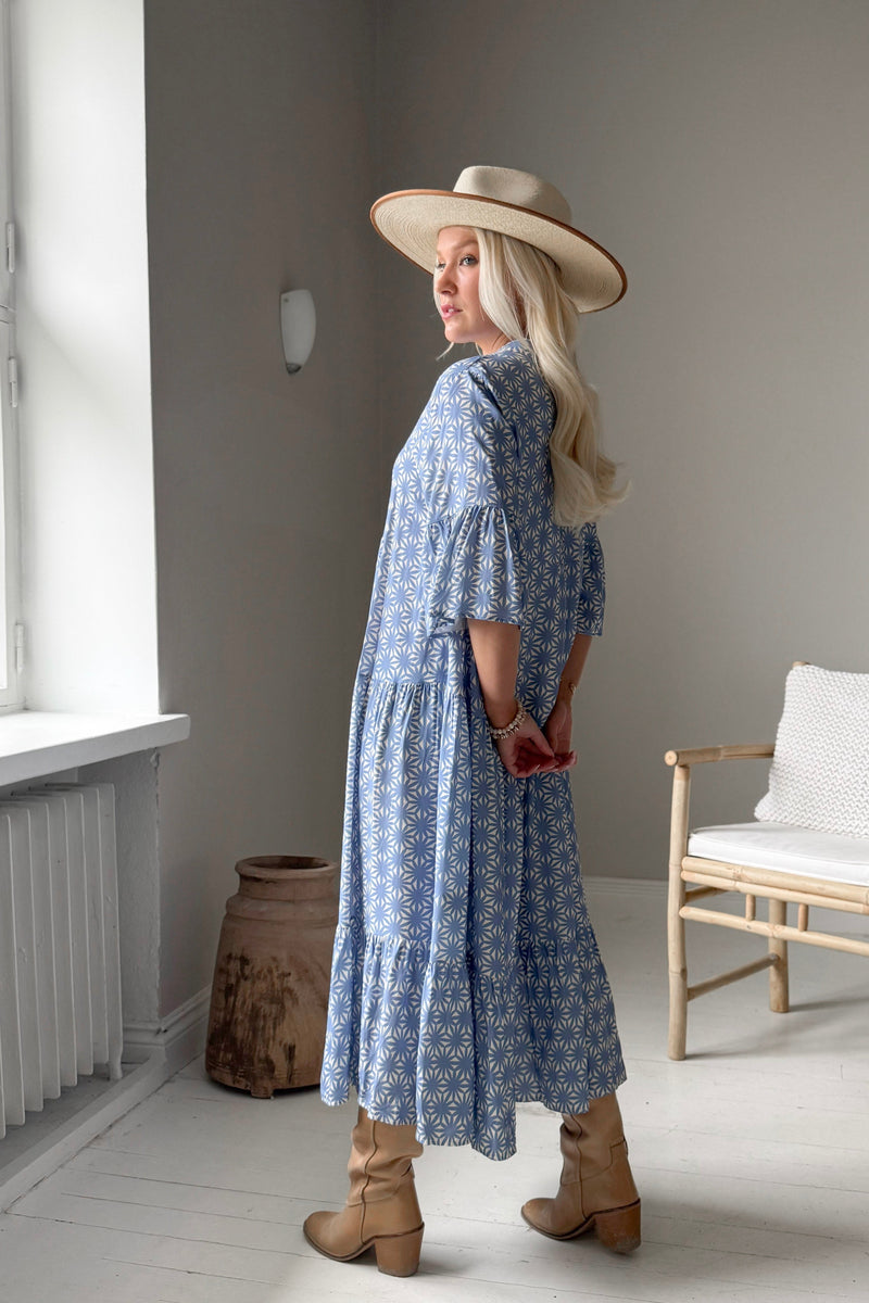 Elena viskoosimekko, blue geo print