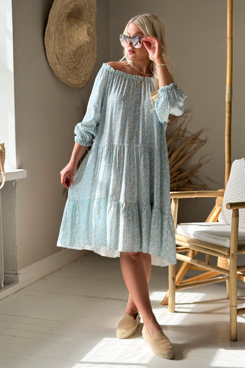 Abby viskoosimekko, light blue floral