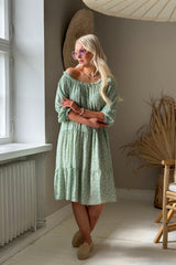Abby viskoosimekko, pale green floral