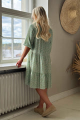 Abby viskoosimekko, pale green floral