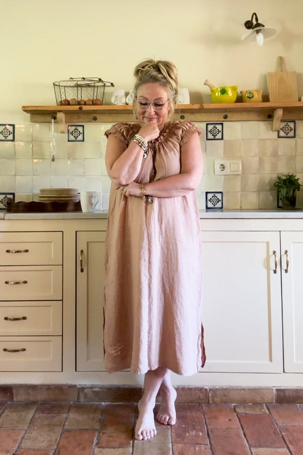 Amadea linen dress, powder