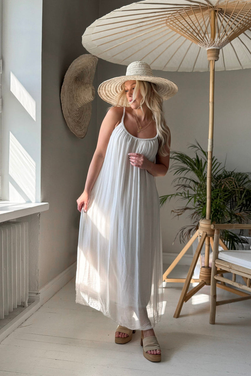 Beatrice silkkiviskoosimekko, pearl grey