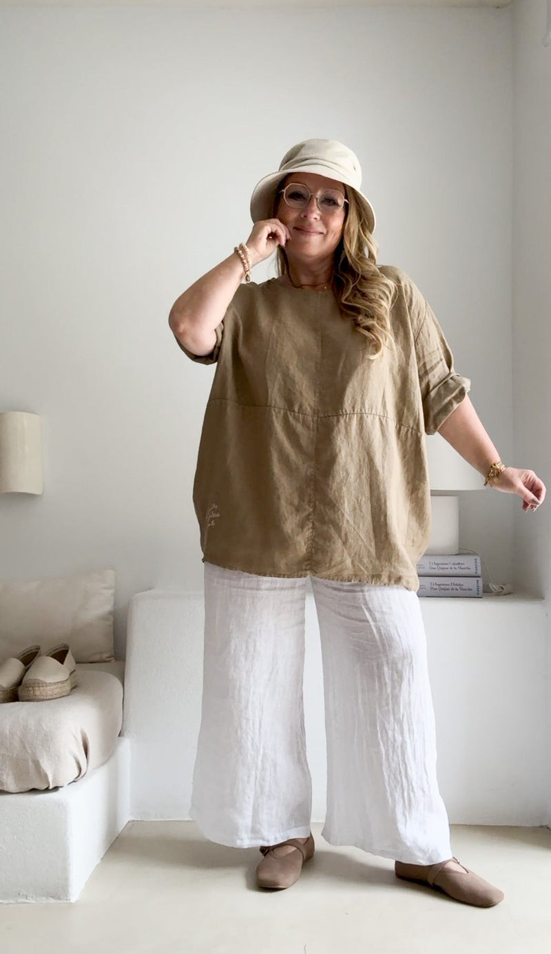Bianca pellavatunika, savanna