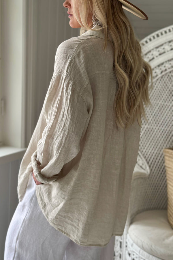 Breezy shirt, sand