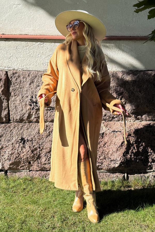 Caroline takki, caramel