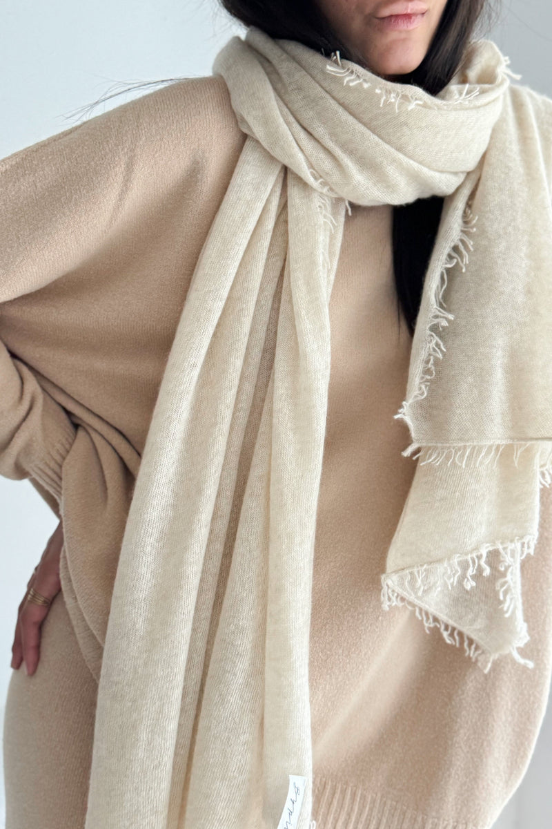 Cashmere love scarf, beige