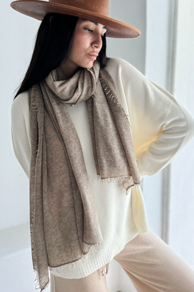 Cashmere love scarf, taupe