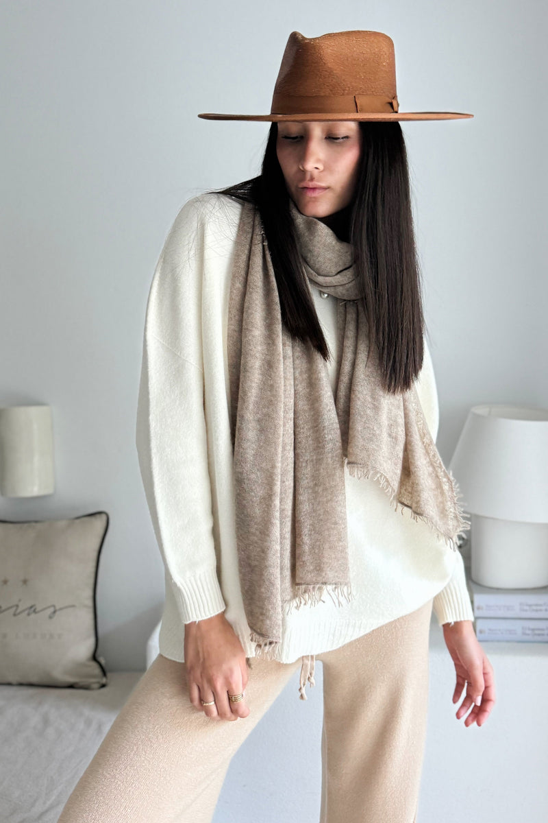 Cashmere love scarf, taupe