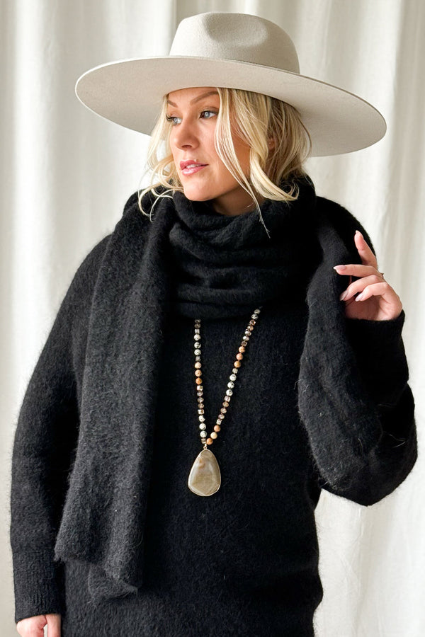 Chamonix alpaca scarf, black