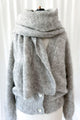 Fluffy scarf, pearl grey