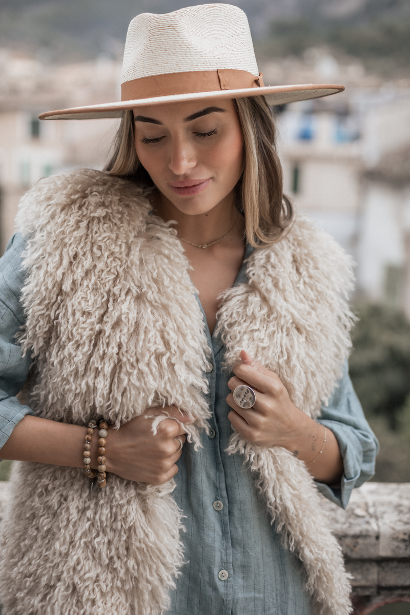 Furry vest, off white