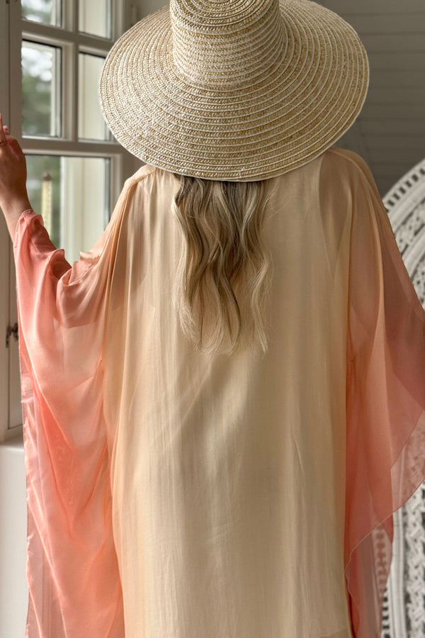 Golden Hour kaftaani, gradient peach