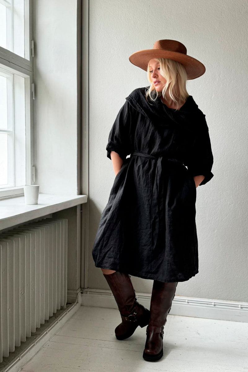 Iridea linen dress, black