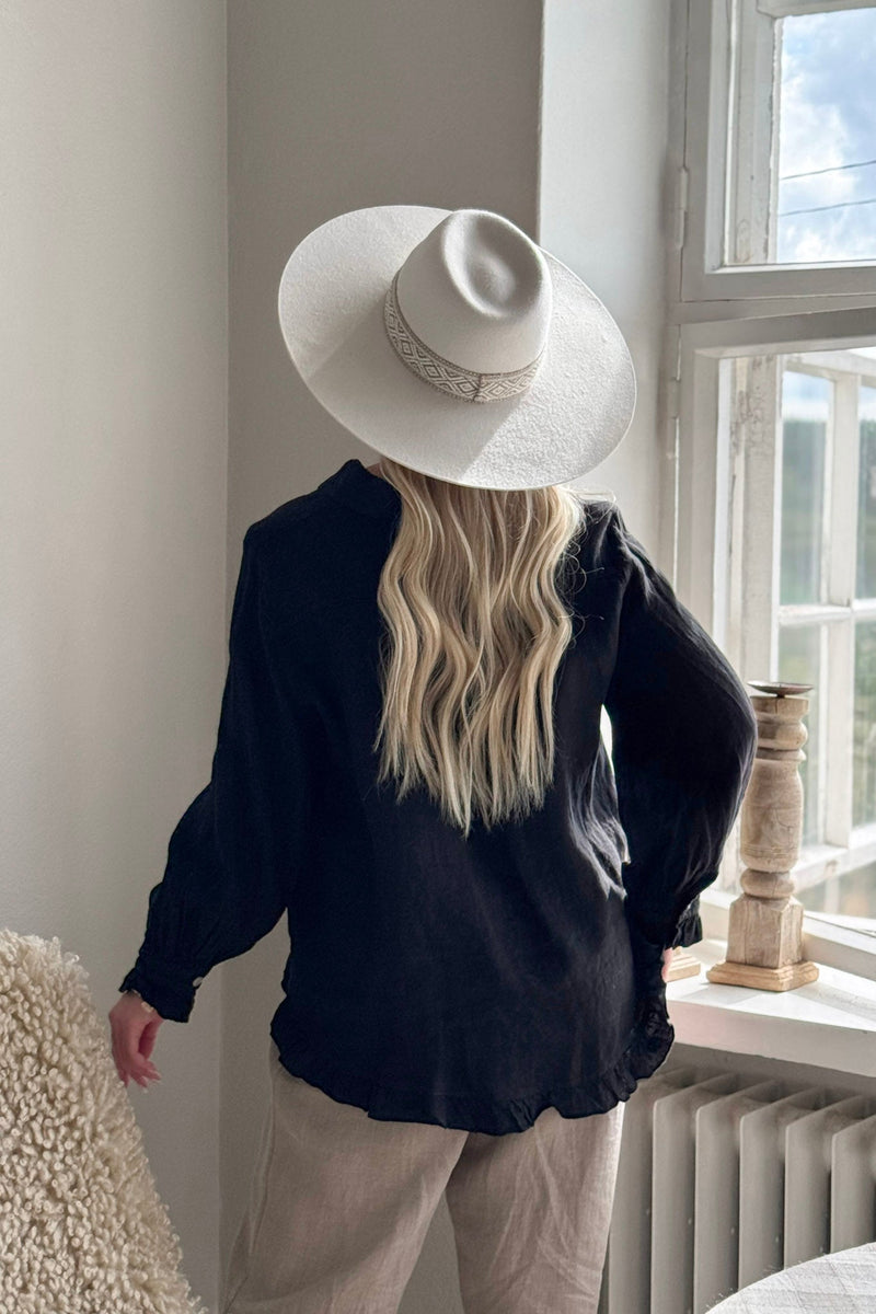 Juniee linen shirt, black