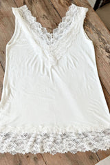 Lace Dreams top, off-white