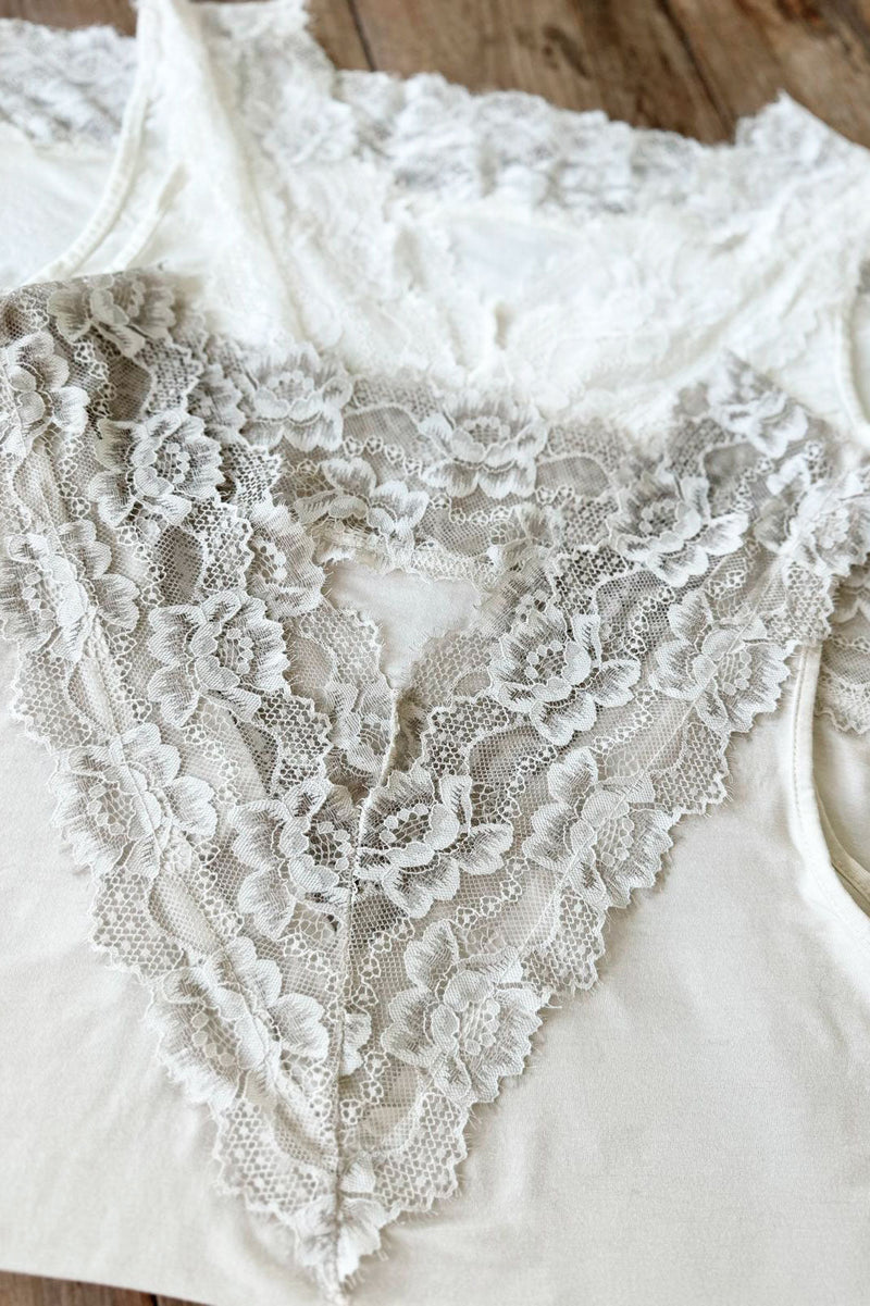 Lace Dreams top, off-white