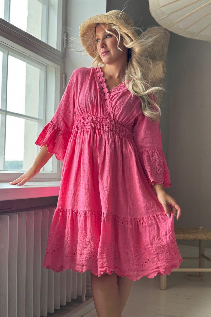 Lace Whispers pellavamekko, malibu pink