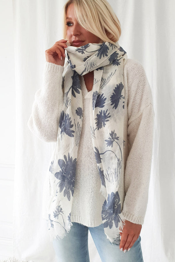 Lilium wool scarf, indigo