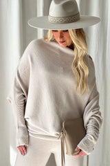 Love Me Now asymmetrinen neule, light beige