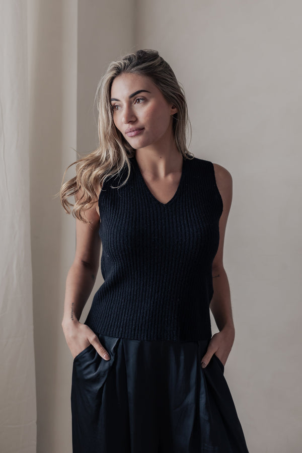 Lovie ribbed knit top, black