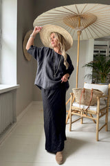Linen pencil skirt, black