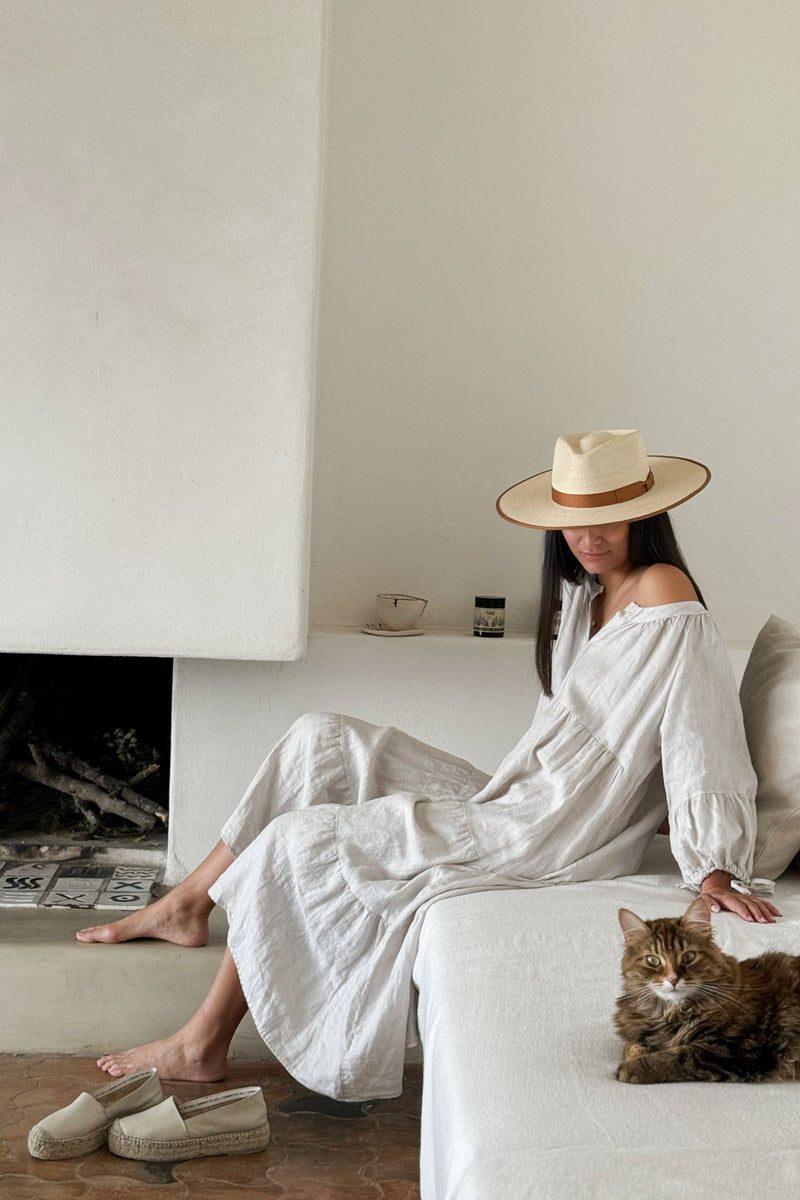 Summer Day linen dress, sand