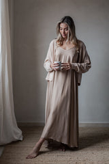 Satin luxe Radiance dress, powder
