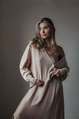 Satin luxe Radiance dress, powder