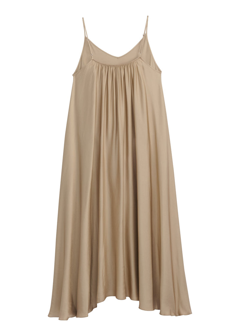 Satin luxe Radiance dress, powder