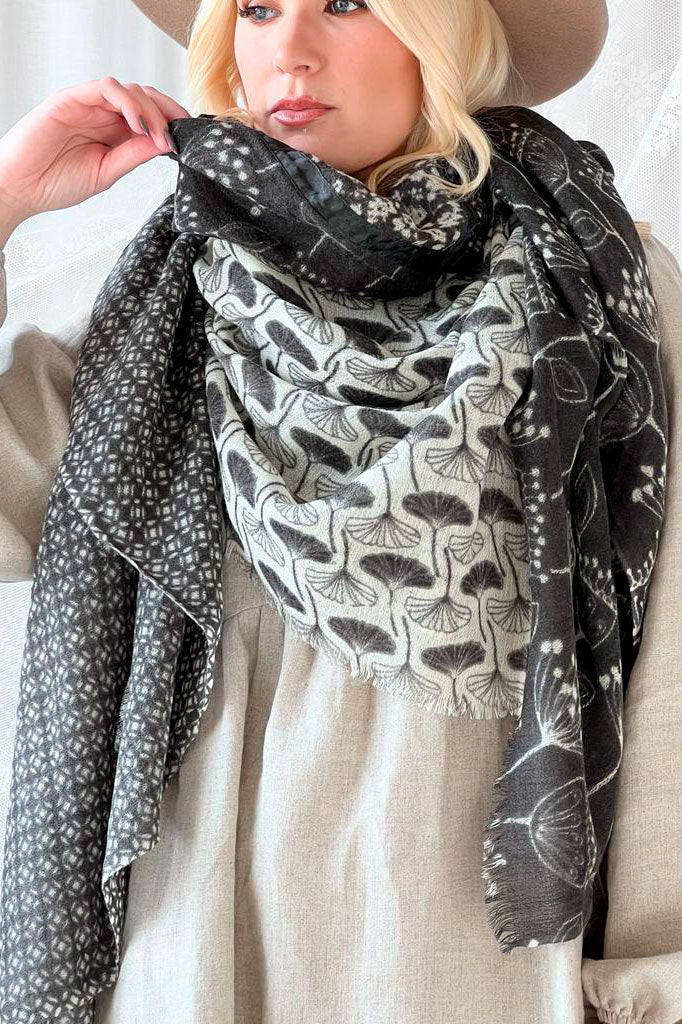 Shellie wool scarf, dark grey