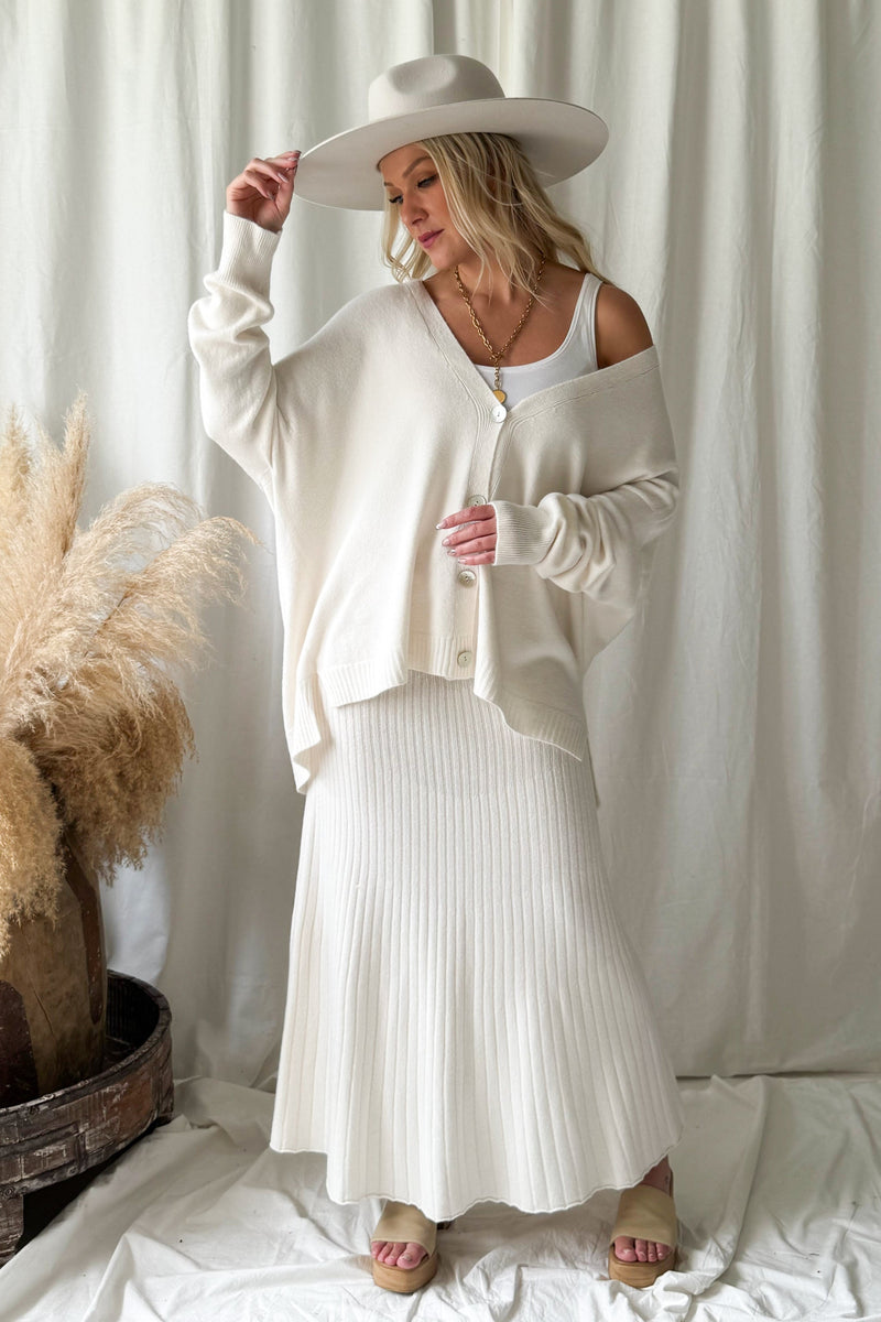 Stay Close cardigan, chalk