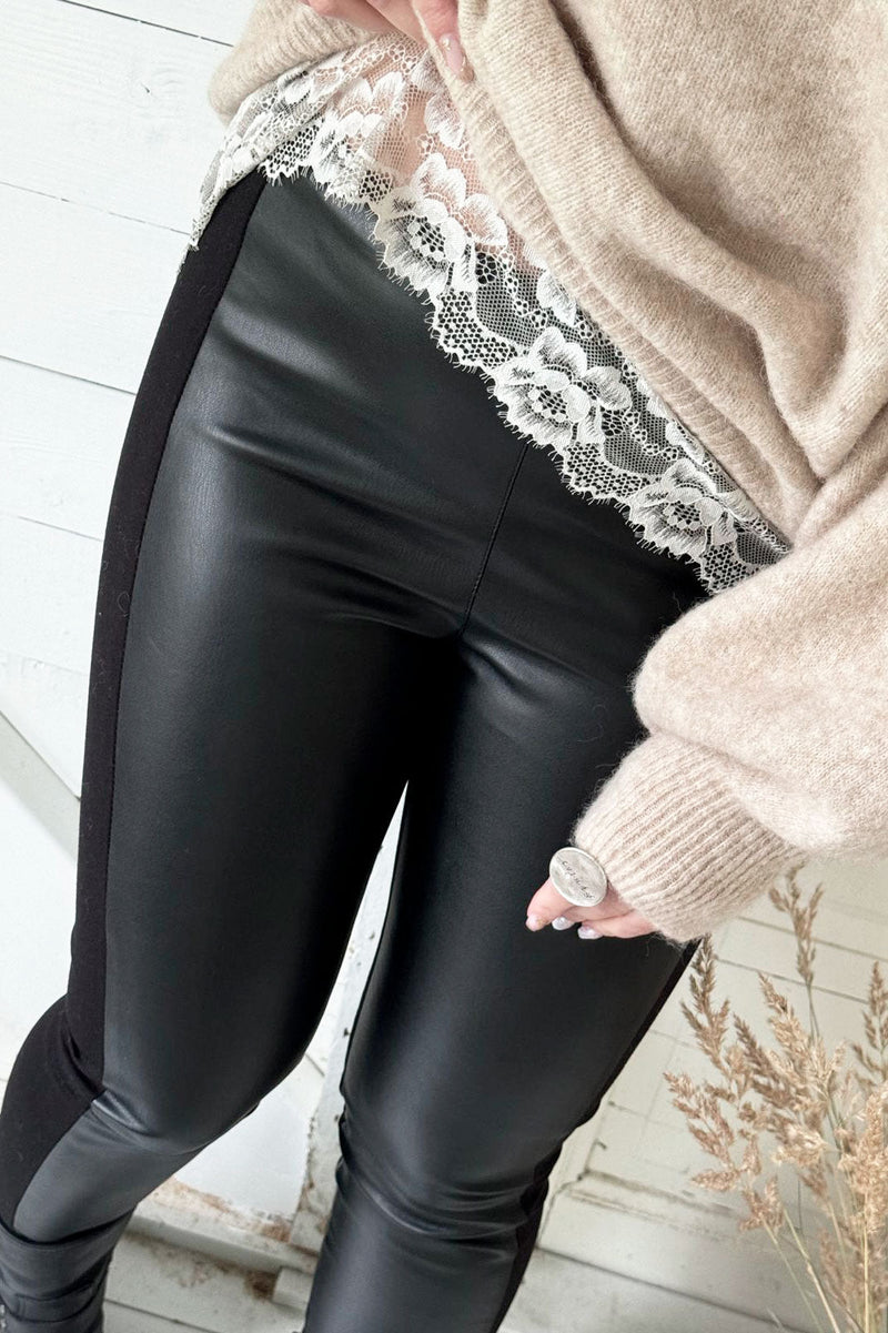 Faux leather leggings, black