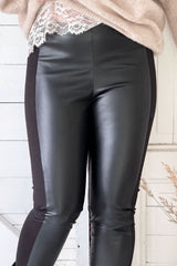 Faux leather leggings, black