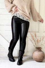 Faux leather leggings, black