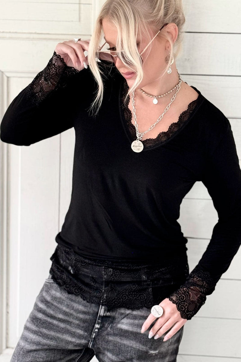 True romance lace blouse, black