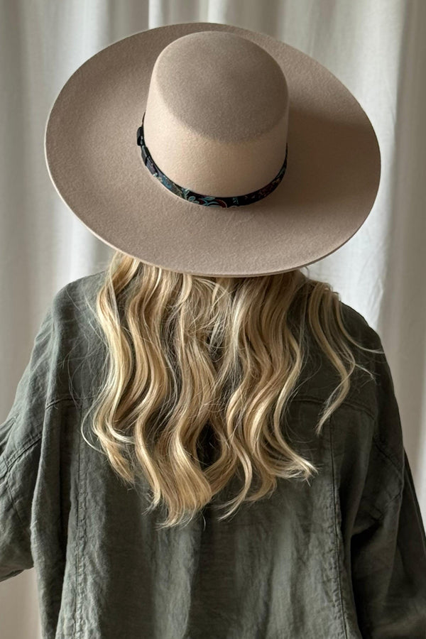 Tulum villafedora, beige