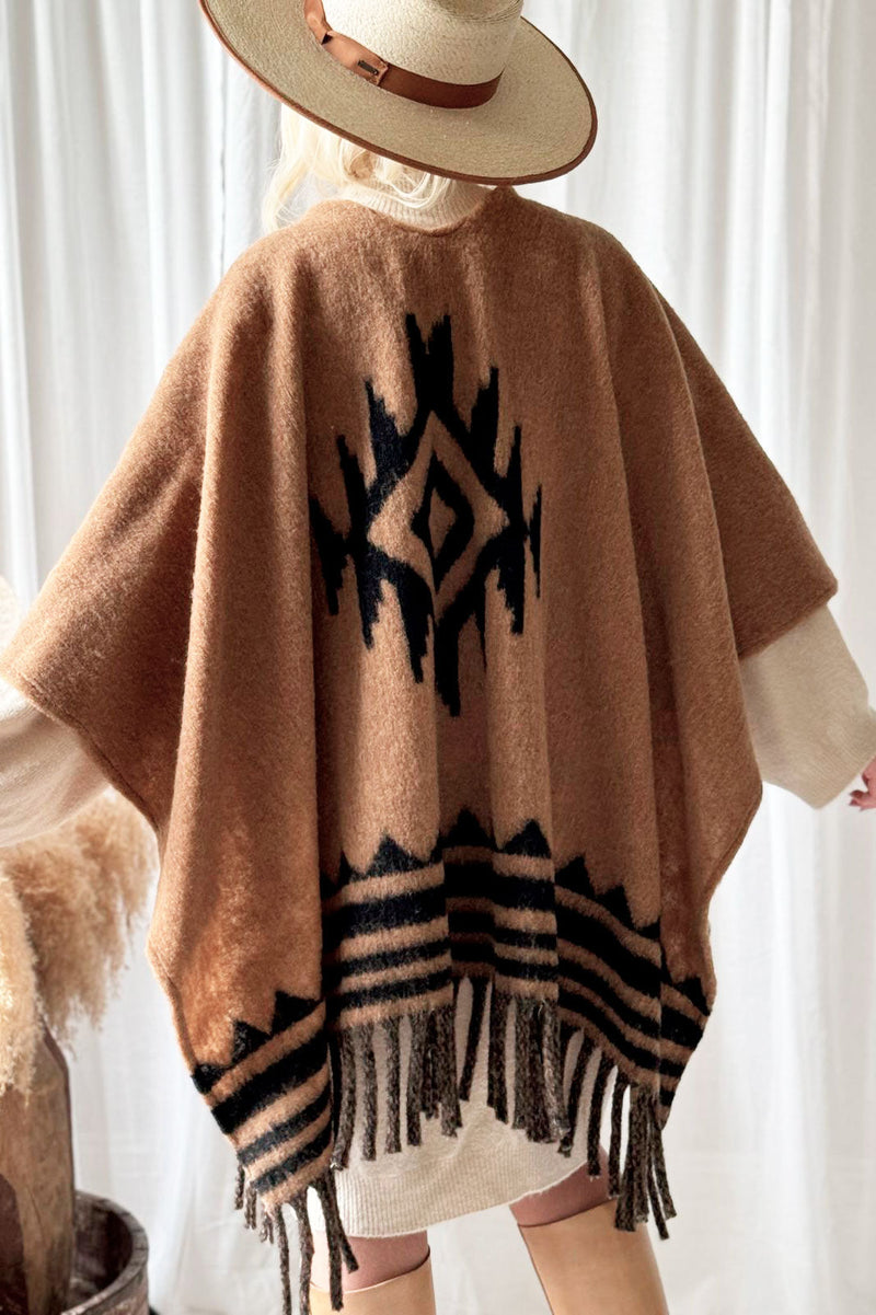 Warm up poncho, caramel aztec