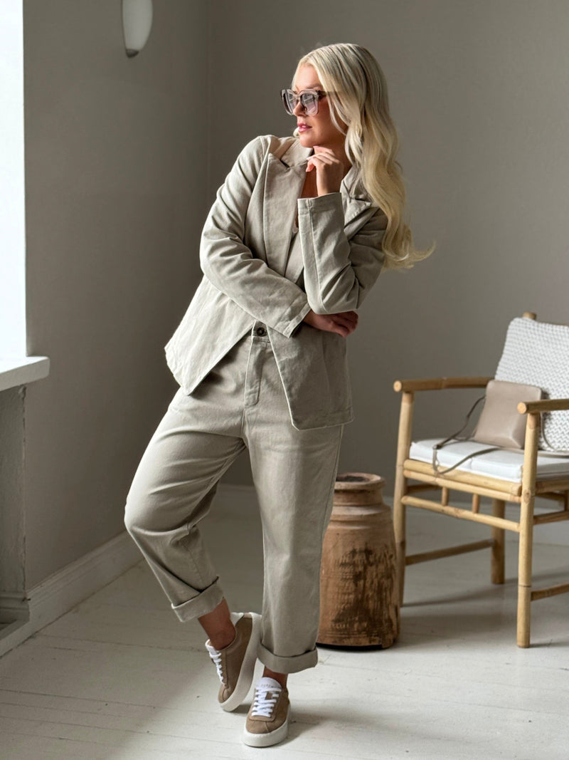 Casual chinos trousers, beige