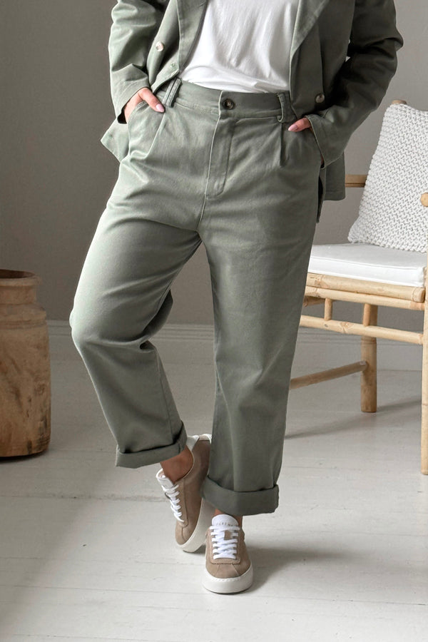 Casual chino trousers, camo