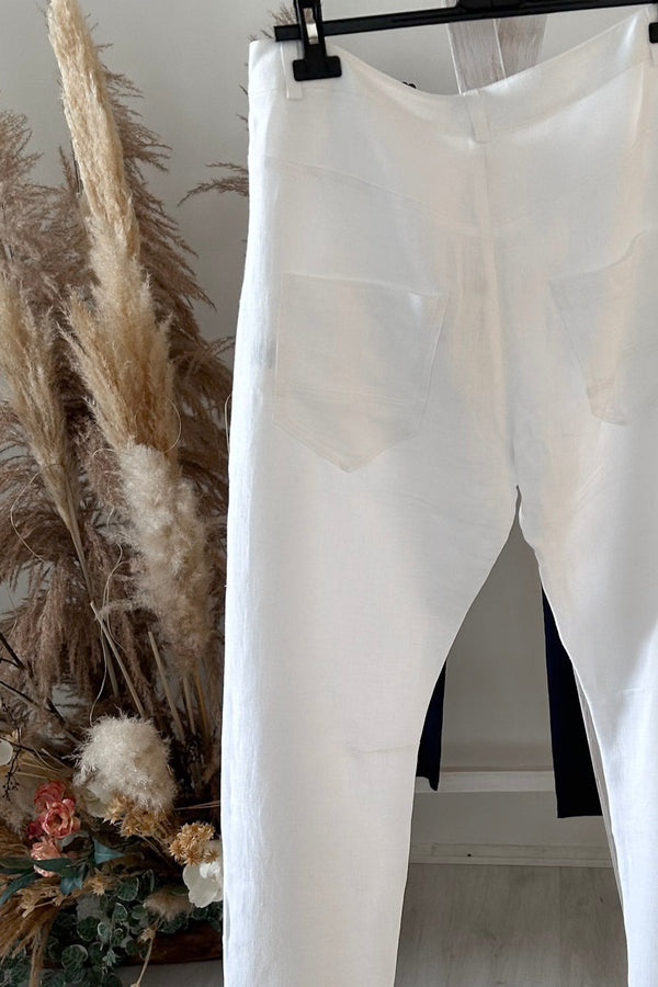 Linen trousers tease men, white